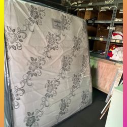 King size mattress / Colchon