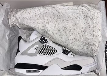 Jordan 4 “Military Black”