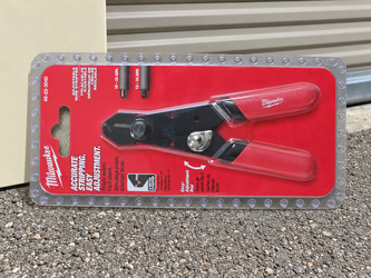 Milwaukee Adjustable Wire Stripper