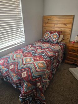 2 Twin XL Beds
