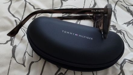 Tommy Hilfiger Glasses Frames – Tortoiseshell Style