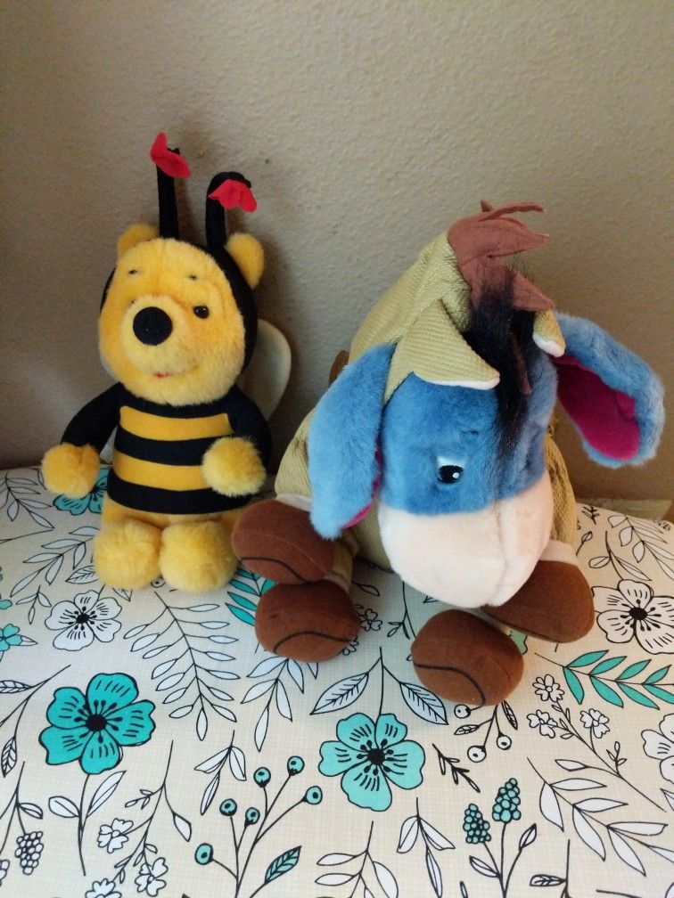 Disney Store Winnie the Pooh Eeyore With saddle Bag Stuffed Plush, Winnie The Pooh Dressed As A Bee