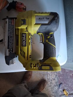 Robin airstrike nail gun