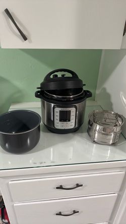 Instant Pot Electric Pressure Cooker 3 qt with Accessories
