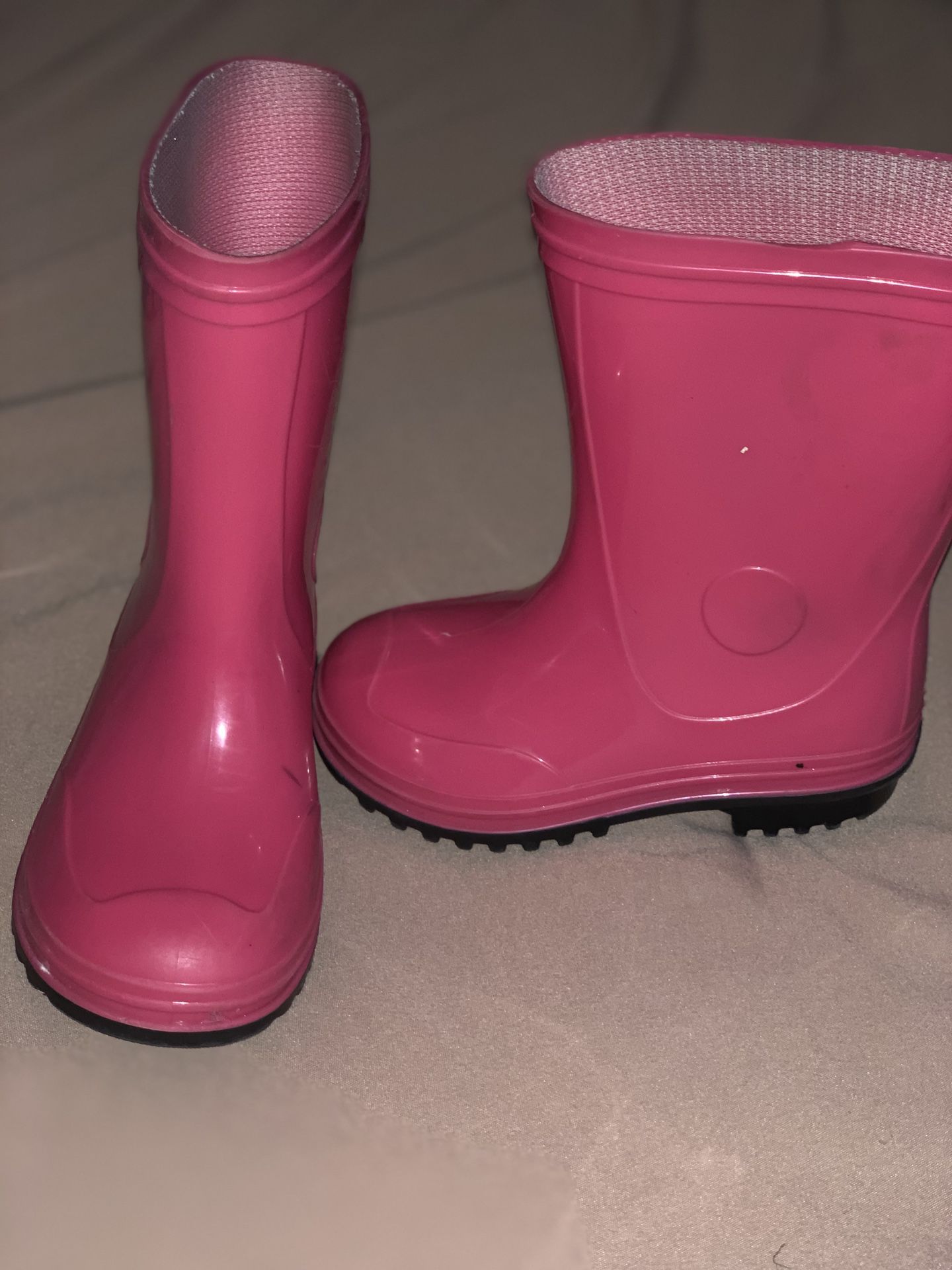 Pink kids rain boots size 8