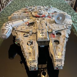 LEGO Star Wars: Millennium Falcon (75192) Fully Built! Complete W/box & Instruction Manuals Included. & Display Case And Built Display Stand 