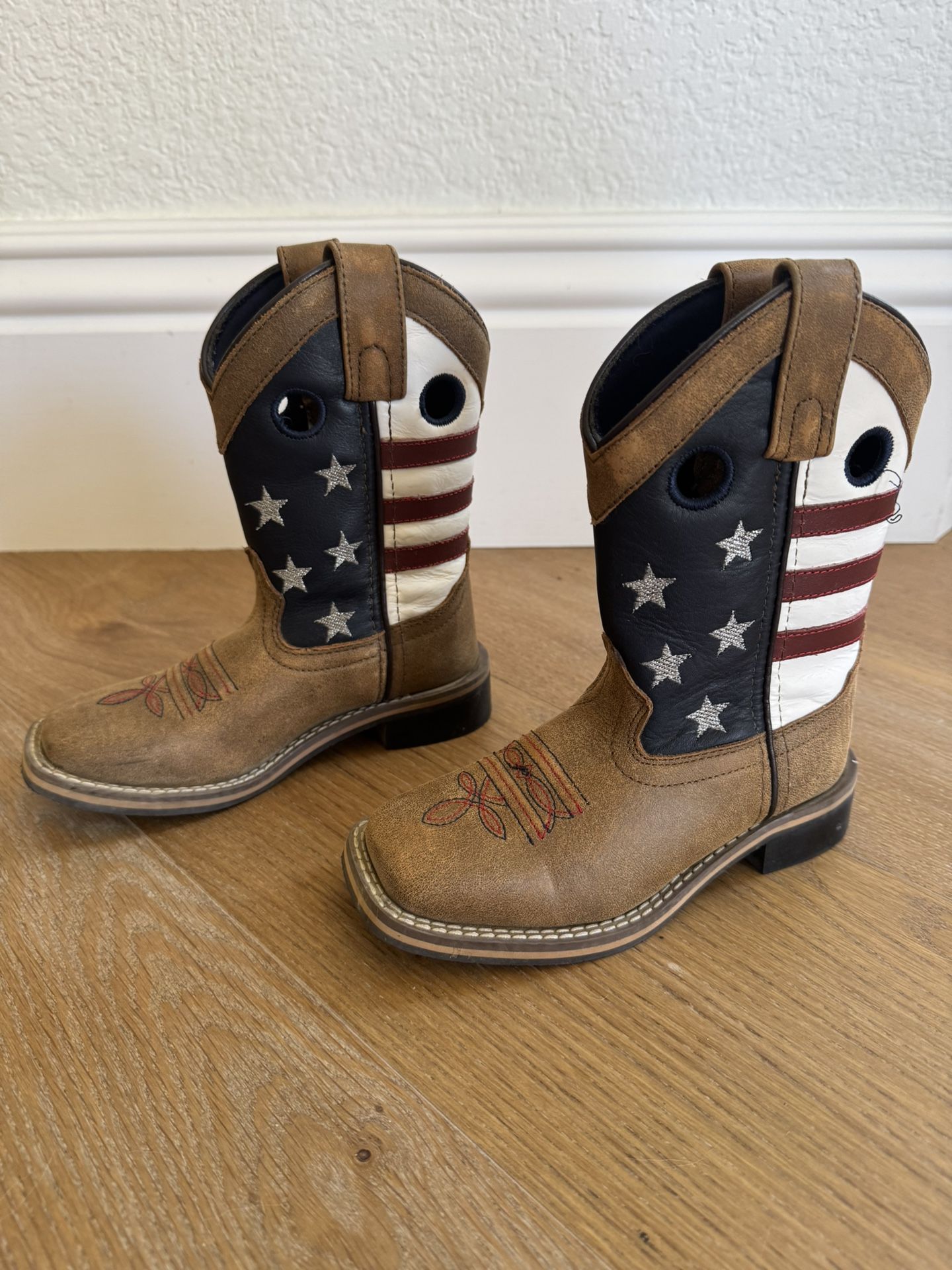 Cody James Boy Boots Size 11 Lightly Used