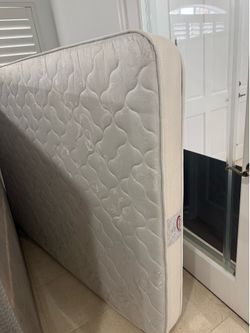 Queen mattress and box spring