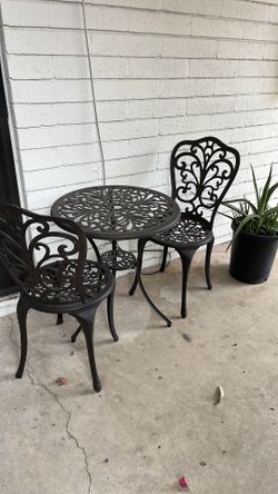 3  piece Patio  Bristo set