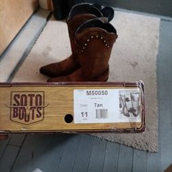 Soto Boots