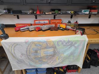 Lionel train cars and accessories