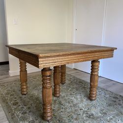 Solid Oak Kitchen Table With 2 Leaves And 6 Chairs ($300 OBO)