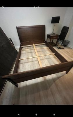 QUEEN Bed Frame, Wood, Cappuccino.