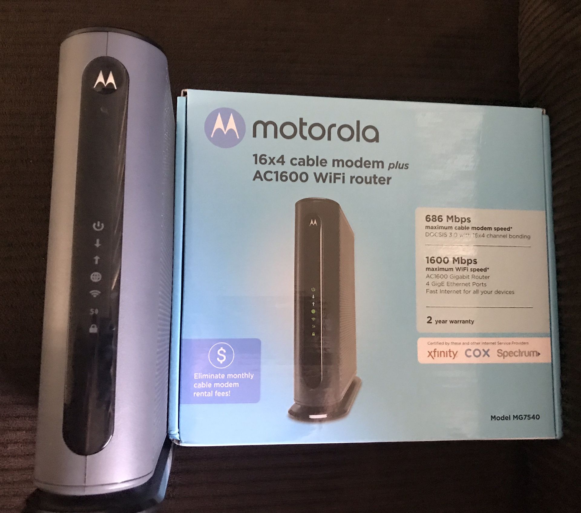 Motorola 16 x 4 Cable Modem plus AC1600 WIFI Router-Black