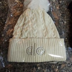 Women's ALO Beanie Hat Insulated 