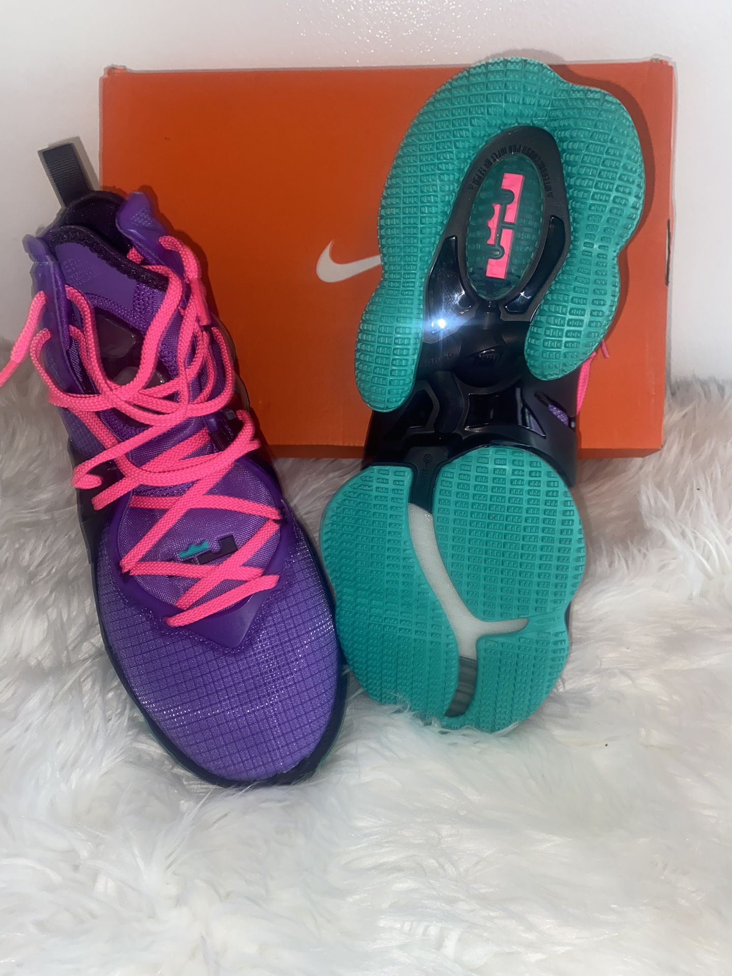 NIKE sneakers LeBron 19 DJ Bron Wild Berry/Pink/Cave/ Purple