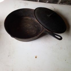 Iron Skillet With Lid