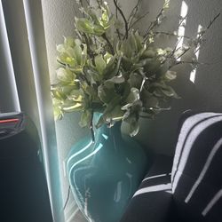 Large Turquoise Flower Pot