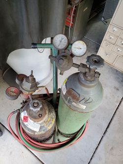 Welder oxygen acetylene