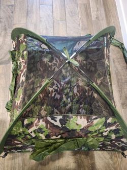 Camo Tent with tunnels