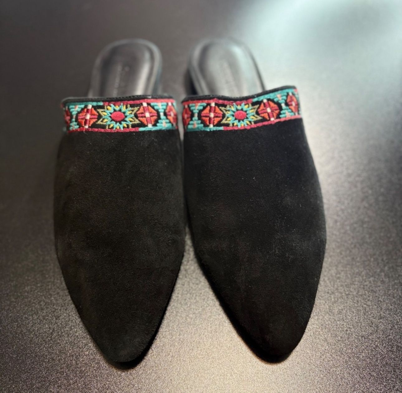 Johnny Was embroidered black suede mule slip on shoes flats size 10 comfort