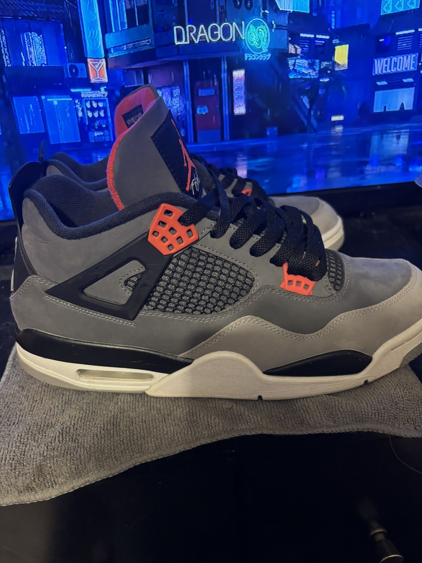 Jordan 4 Retro Infrared