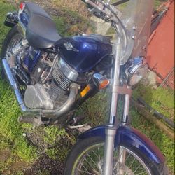 2007 Suzuki Boulevard Motorcycle 