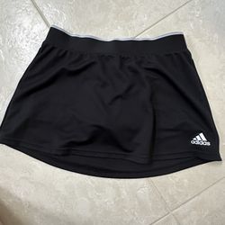 Medium Women’s Addidas Tennis Skirt