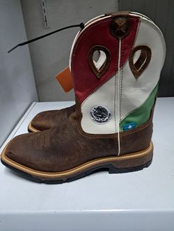 Steel toe boots