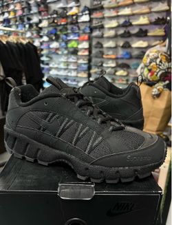 Supreme x Nike Air Humara 17 Black