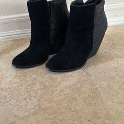 Black Booties Suede Size 7