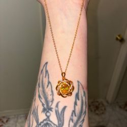 18k Chain And Pendant w/ Genuine Topaz