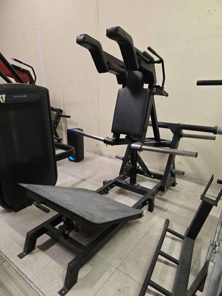 Arsenal strength power squat commercial gym equipment plate loaded workout fitness weight machine