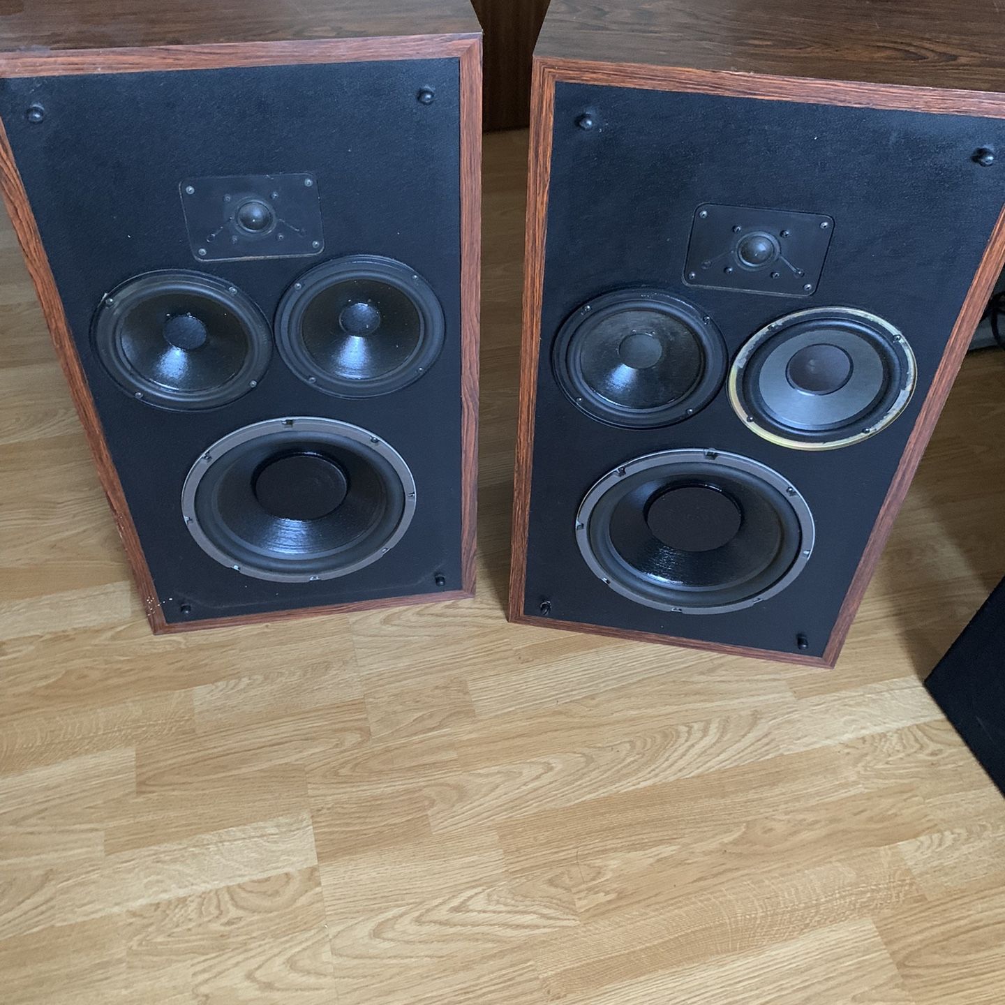 Vintage Polk Audio Speakers Vintage Polk Audio 10A Speakers Monitors 200W Peerless Tweeters- Working  for Sale in Pasadena, CA OfferUp