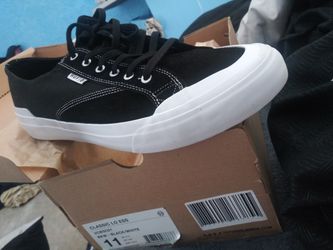 HUF Classic Lo ESS SIZE 11