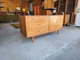 Mid Century Modern Dresser