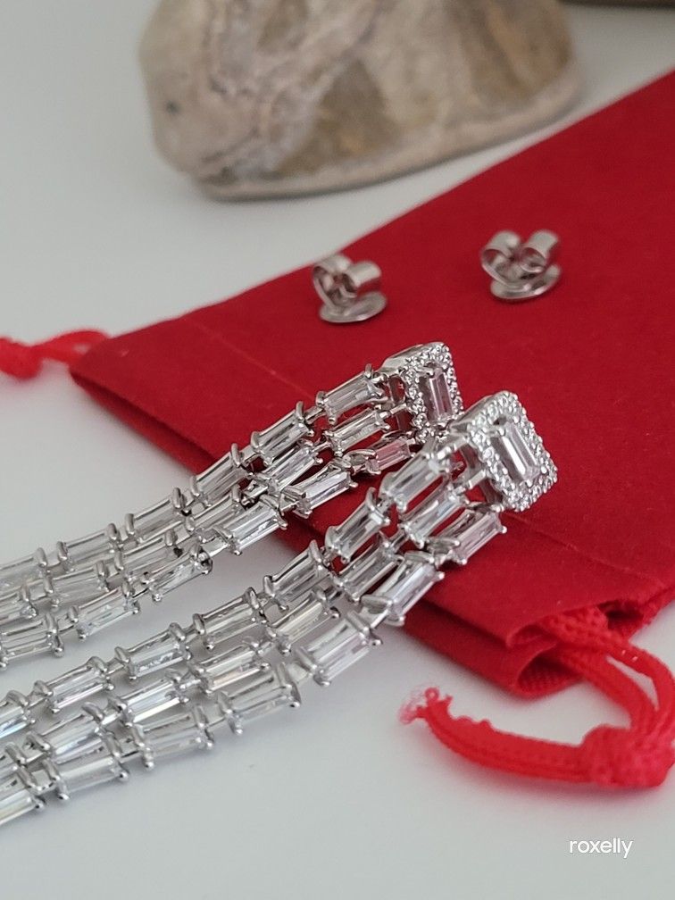❤️Sterling Silver Cubic Zirconia and Diamonds Dangle Earrings, Beautiful!/ Aretes Colgantes con CZ y Diamantes!👌🎁Post Tags: Aretes, pendientes