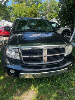 2008 dodge Durango with hmmm