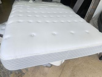 Mattress and box spring queen size