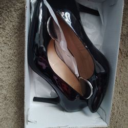 Black Shiny Heels 