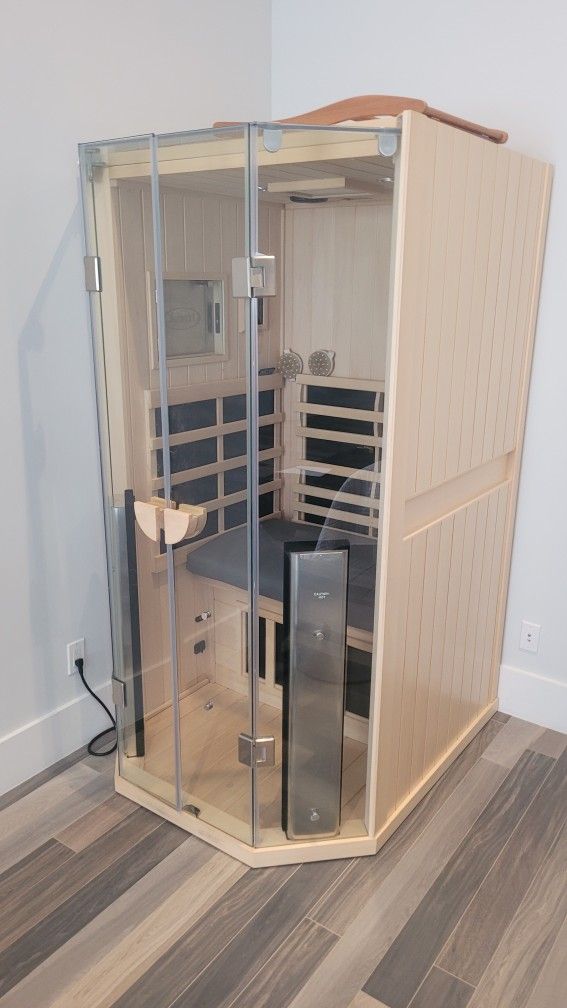INDOOR SAUNA
