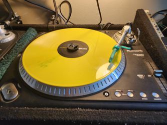 2 numark tt500 turntables direct drive quartz lock
