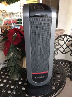 Lasko Ceramic Tower Heater with Remote Control CT22425 New