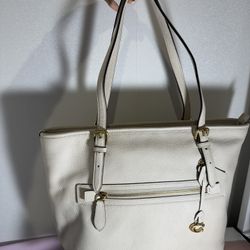 Coach Taylor Pebbled Leather 