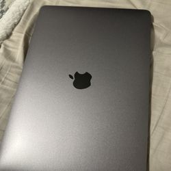 macbook pro 13”