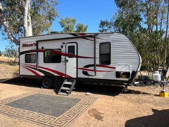 Blaze'n Travel Trailer RV 26 ft