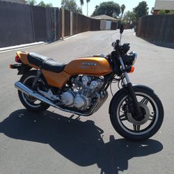 1980 HONDA  CB 750 SUPER SPORT IT'S AWESOME BIKE 