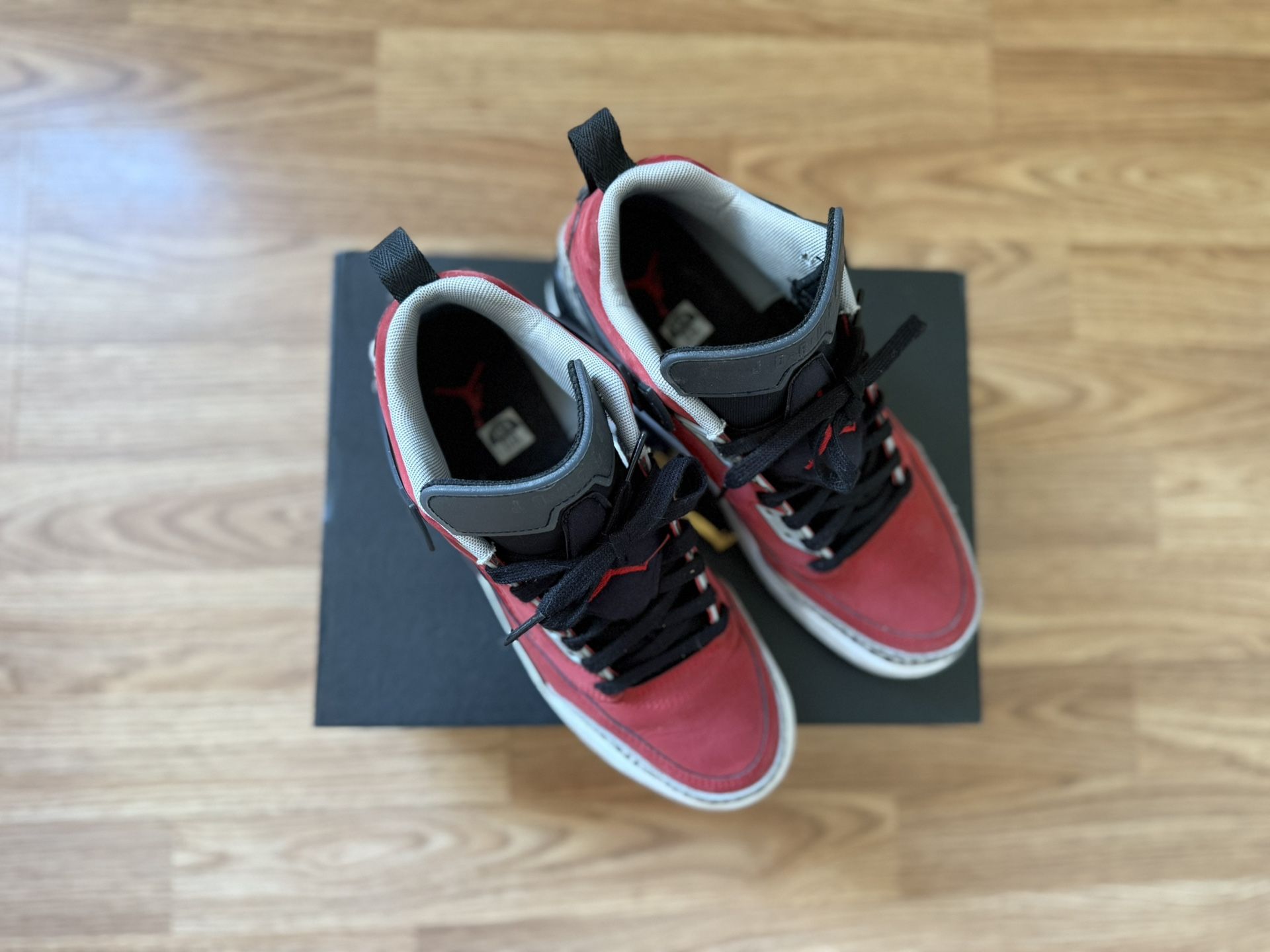Jordan Spizike Low