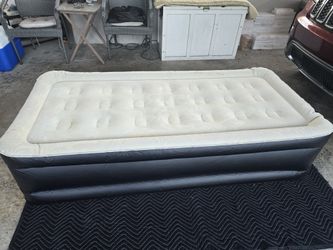 AIREXPECT TWIN SIZE AIR MATTRESS WITH BUILT IN PUMP