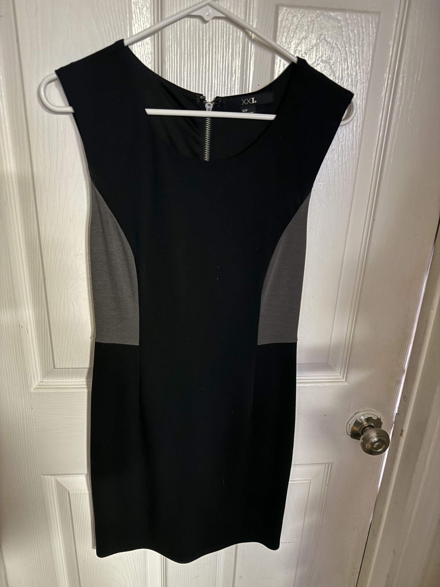 Worn Once! Size S/P Forever 21 Cocktail Style Dress - Circa 2014